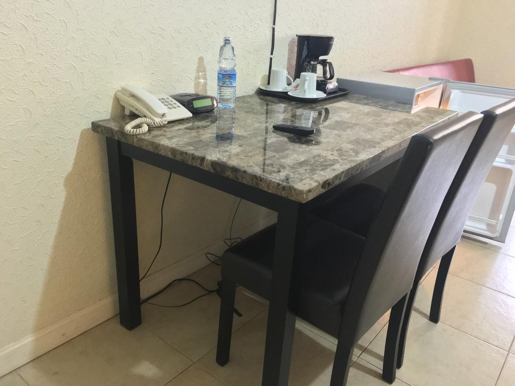Executive Airport Hotel 恩德培 外观 照片