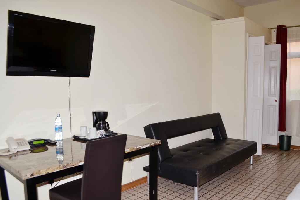 Executive Airport Hotel 恩德培 外观 照片